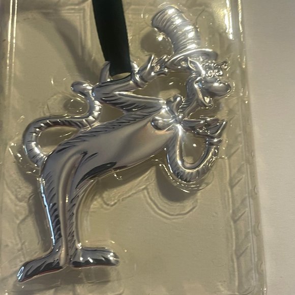 The Cat in the Hat Silver Plated Classic Ornament. - Picture 3 of 6